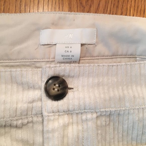 White corduroy miniskirt - Picture 4 of 5